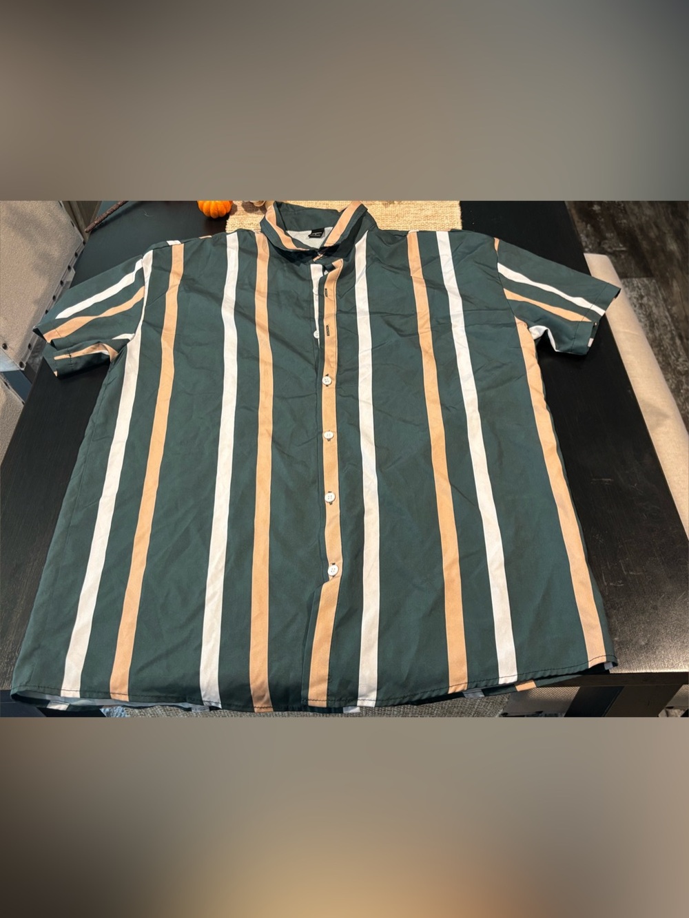 Manfinity Striped Button Down in Green & White Large Like New